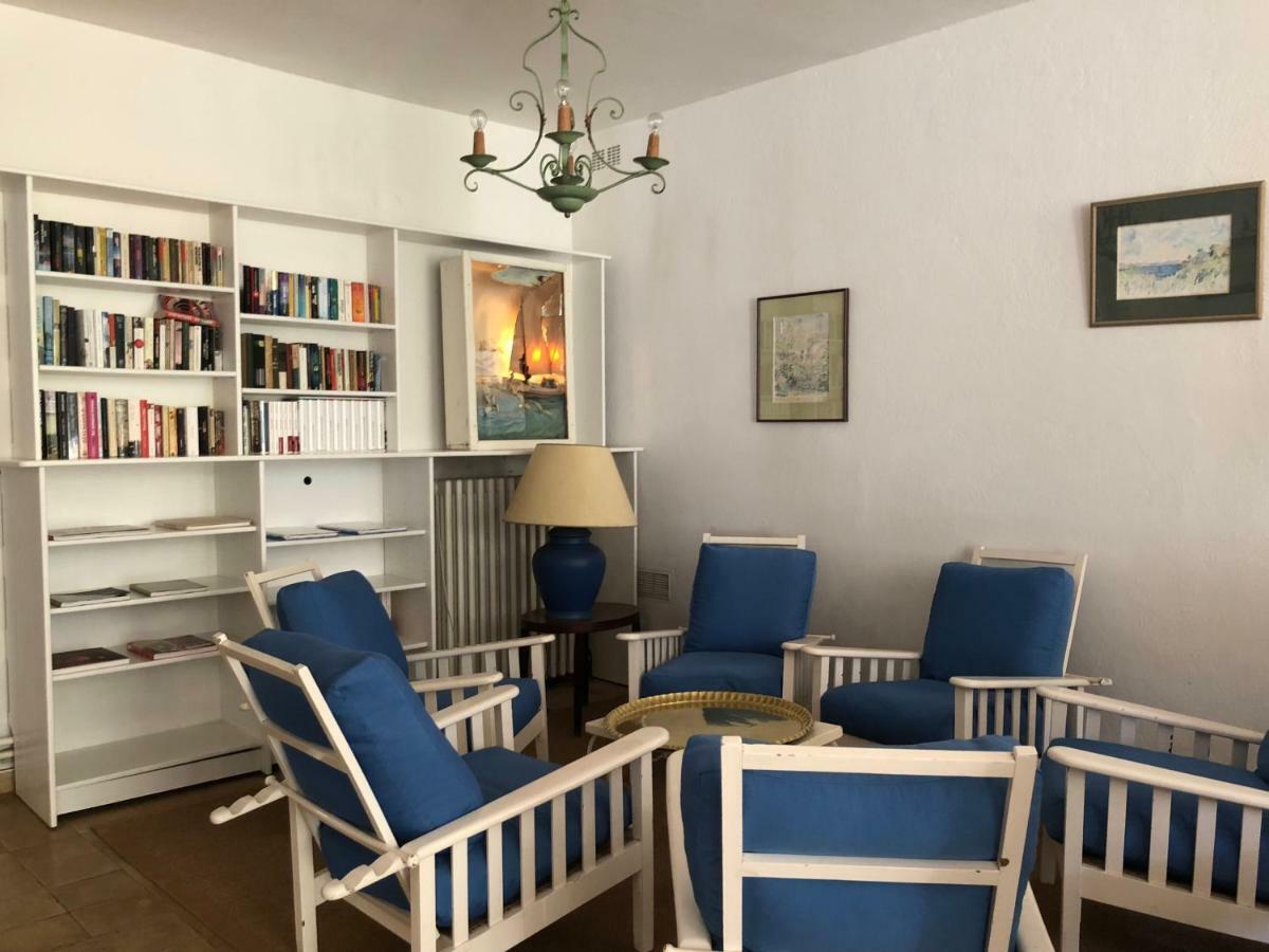 ホテル Le Manoir De ポール・クロ エクステリア 写真